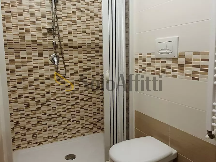 Immagine 10 di Stanza singola in affitto  a Catanzaro