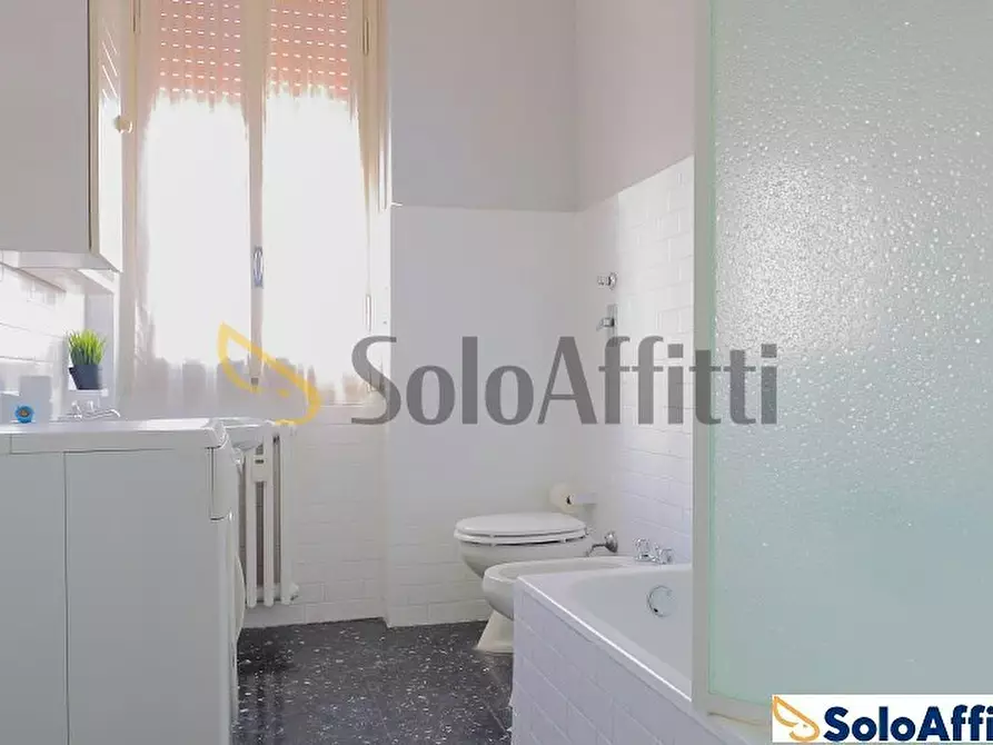 Immagine 12 di Bilocale in affitto  in Viale alla stazione 1 a Desio