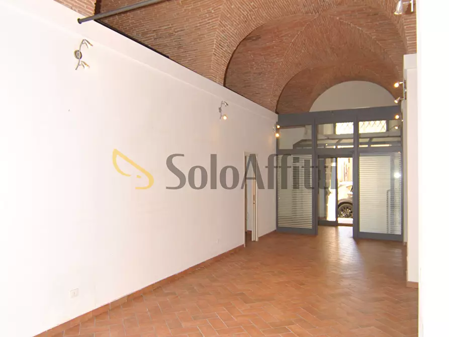 Immagine 5 di Ufficio in affitto  a Livorno