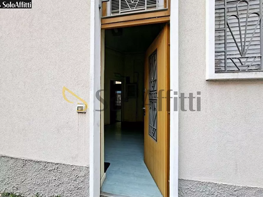 Immagine 10 di Locale commerciale in affitto  in Via Antonio Origo 28 a Lissone
