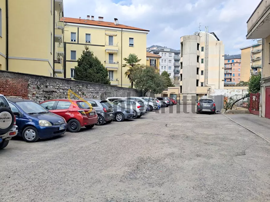 Immagine 15 di Bilocale in affitto  in Via Aristide Calderini 4 a Como