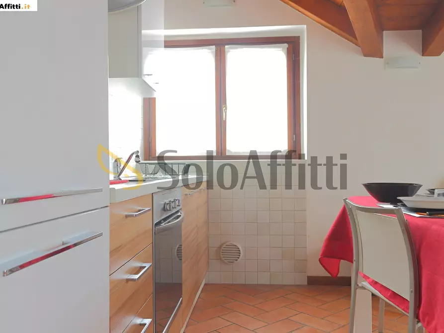 Immagine 6 di Bilocale in affitto  in Via Camillo Benso Conte di Cavour 5 a Besana In Brianza