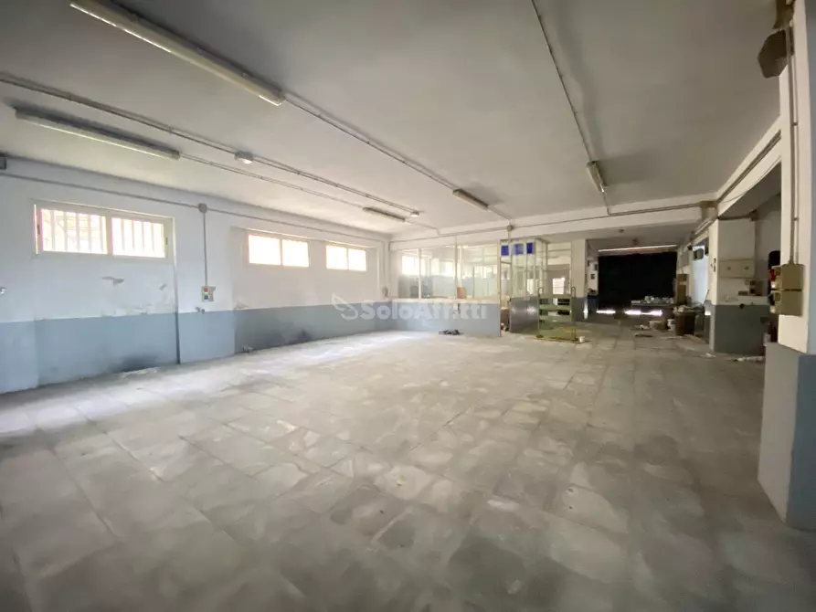 Immagine 5 di Locale commerciale in affitto  a Sciacca