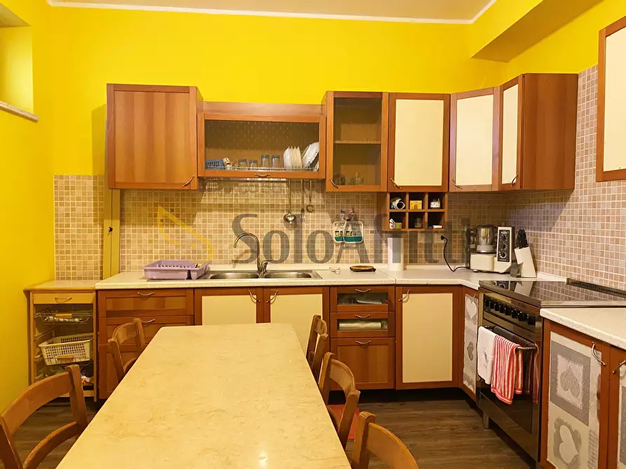 Immagine 1 di Trilocale in affitto  a Stalettì