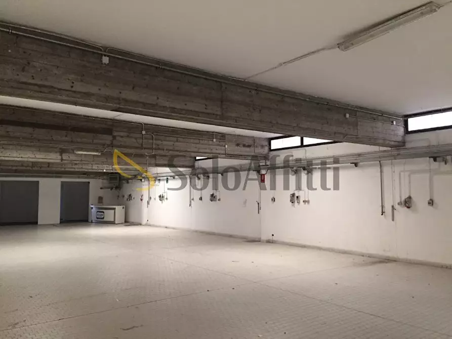 Immagine 9 di Magazzino in affitto  in Strada Cambiano 220 a Chieri