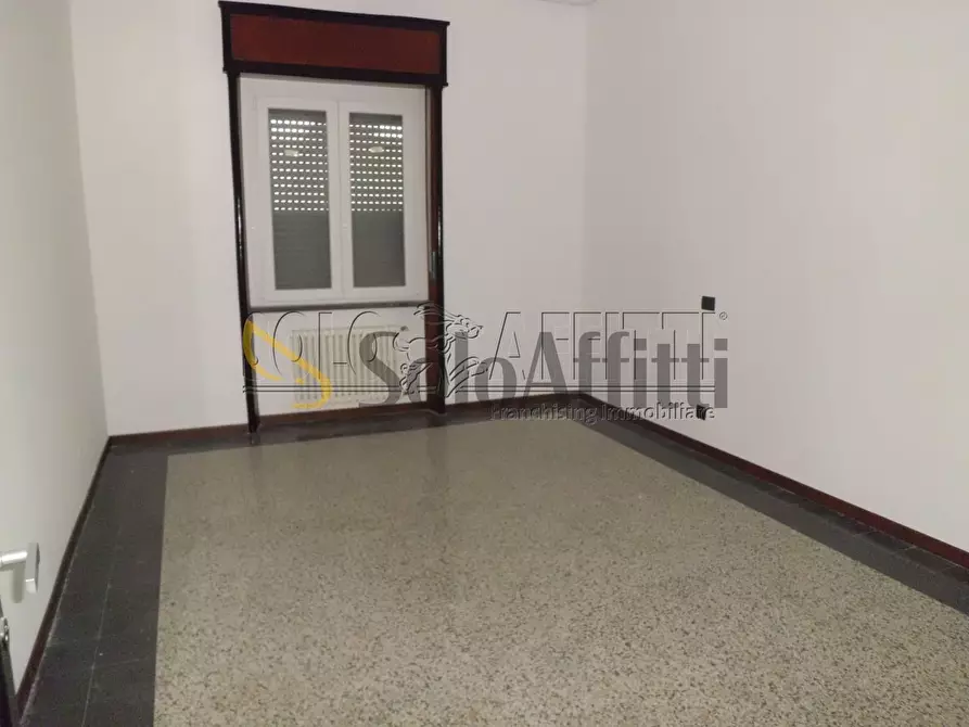 Immagine 7 di Quadrilocale in affitto  in Viale libertà a Pavia