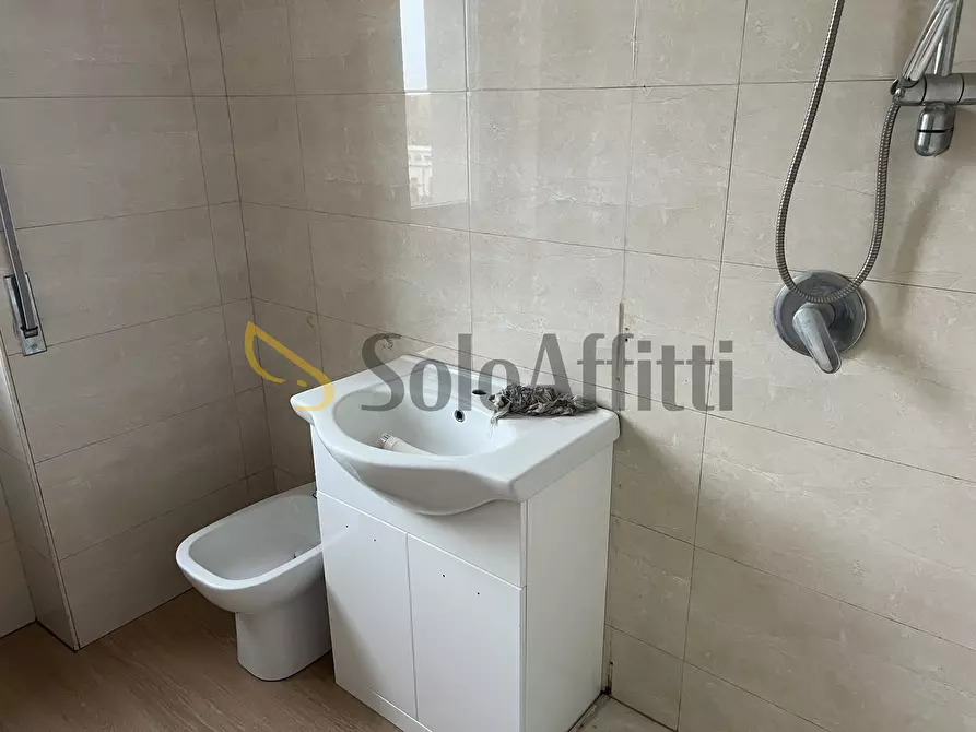 Immagine 12 di Bilocale in affitto  in Via Stampa Soncino 8 a Saronno