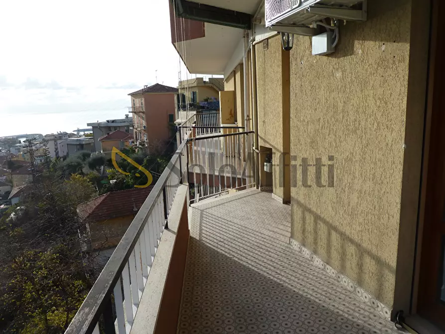 Immagine 19 di Trilocale in affitto  in Via Giovanni Pascoli 12 a San Remo