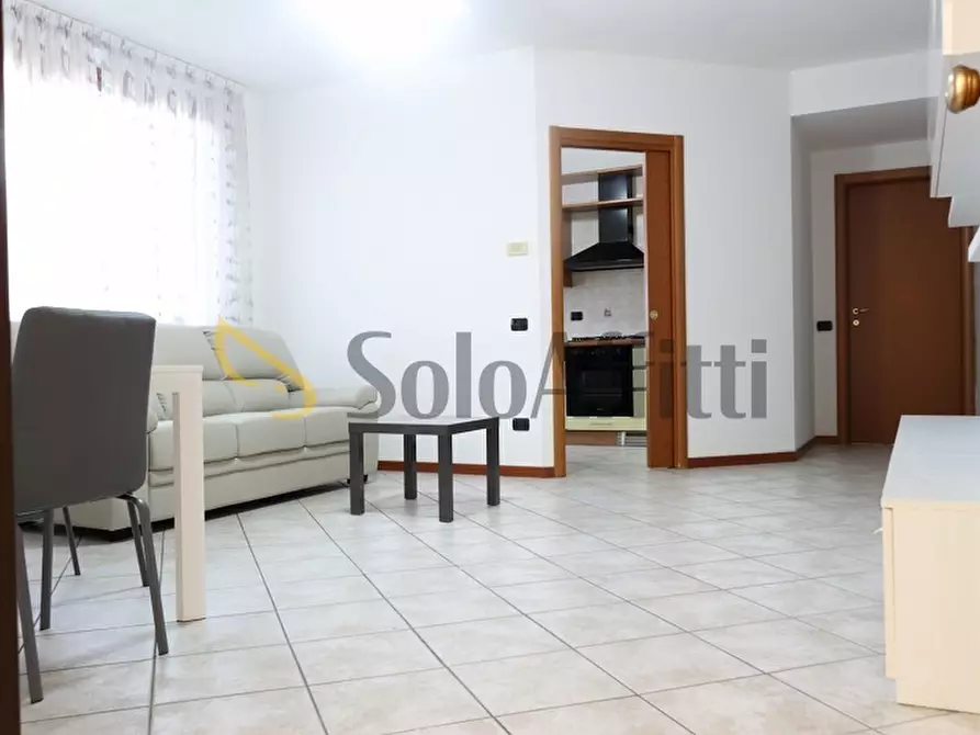 Immagine 5 di Trilocale in affitto  in Via Montello 7 a Bovisio-Masciago