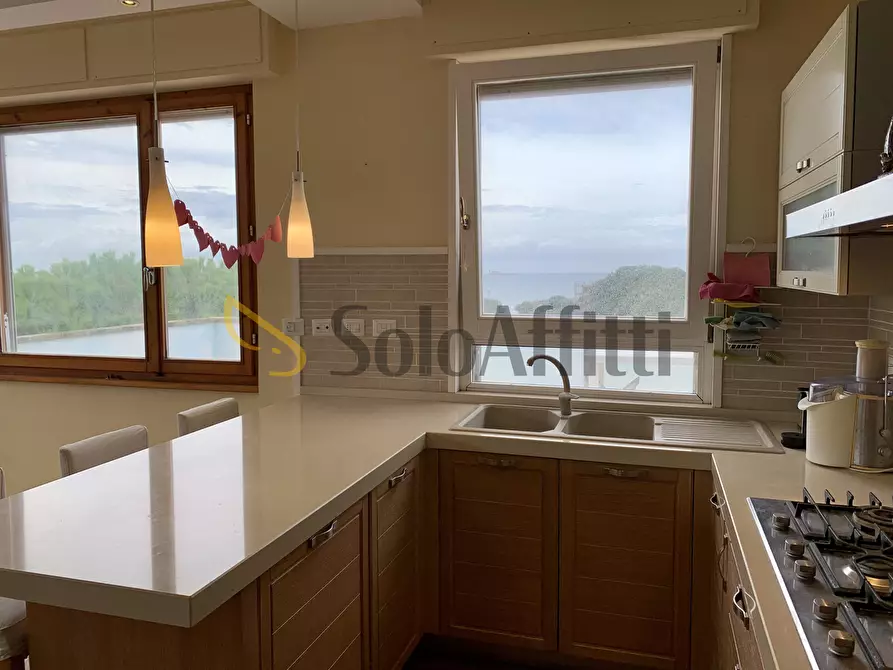 Immagine 5 di Quadrilocale in affitto  in Via dei Pensieri 89 a Livorno