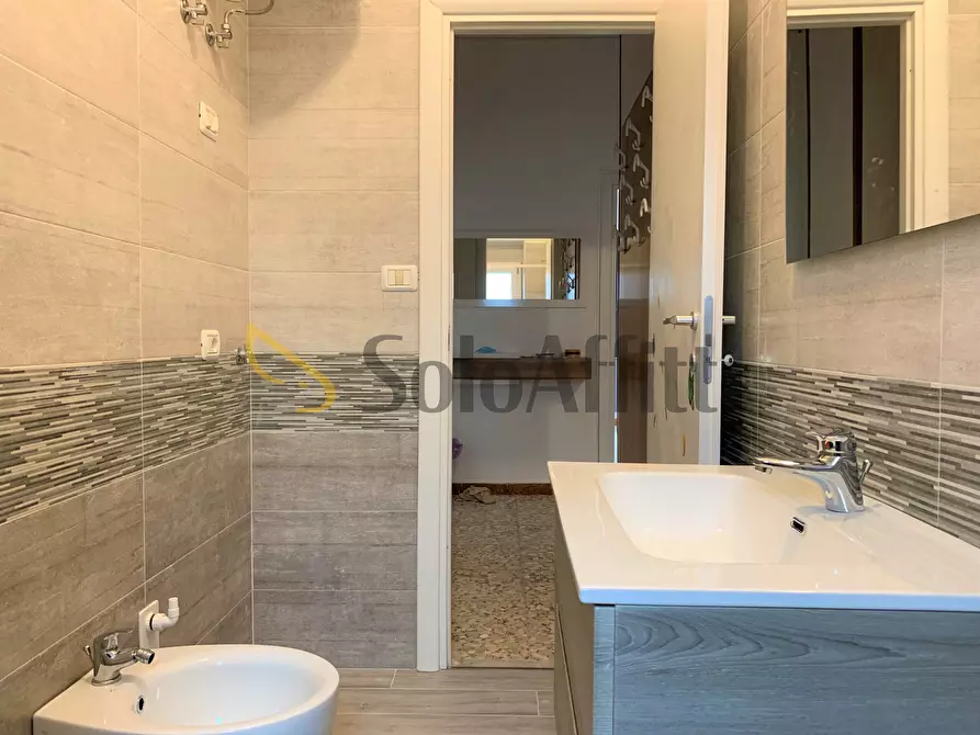 Immagine 9 di Trilocale in affitto  a Catanzaro