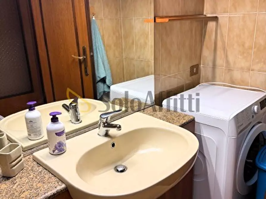 Immagine 14 di Quadrilocale in affitto  in Via Quirino Majorana 171 a Roma