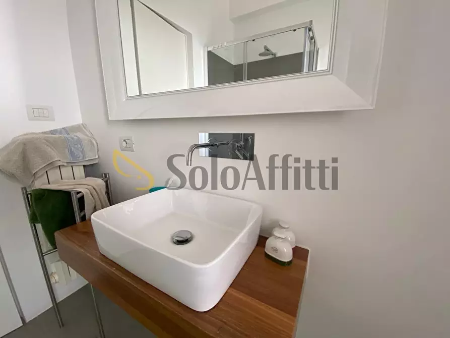 Immagine 12 di Stanza singola in affitto  in Via Ferrarecce 82 a Caserta