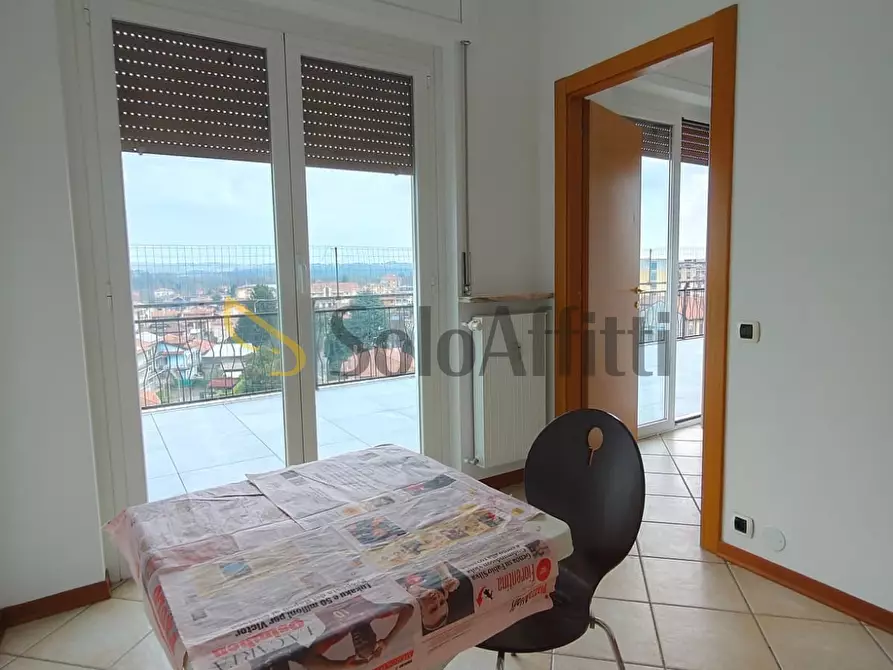 Immagine 19 di Quadrilocale in affitto  a Borgomanero