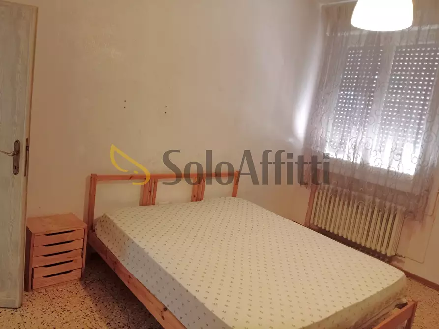 Immagine 1 di Stanza singola in affitto  a Medolla