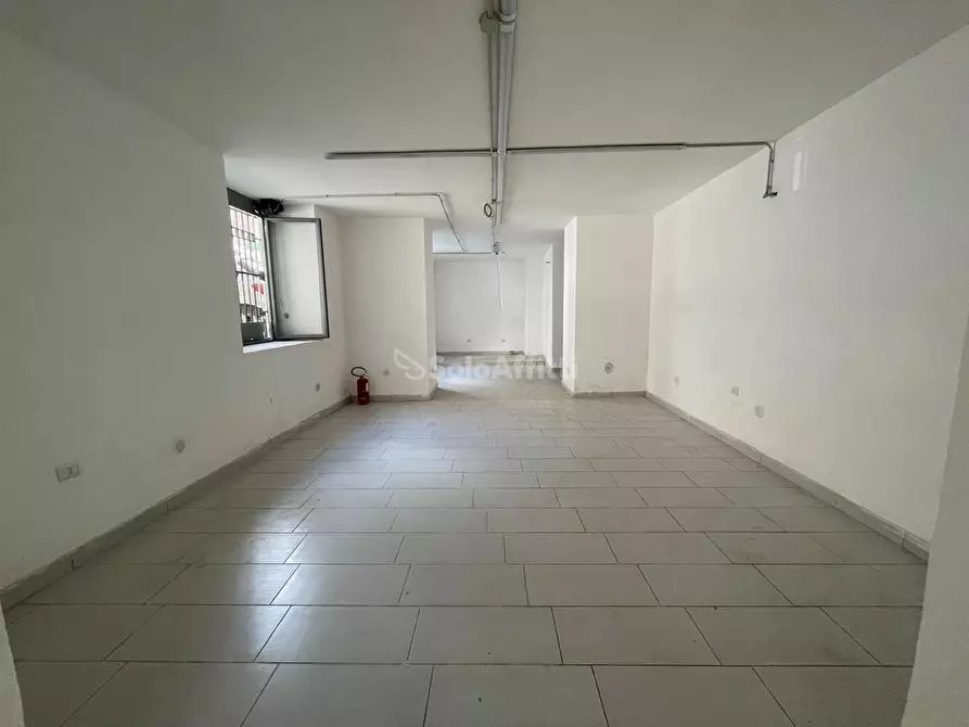 Immagine 7 di Locale commerciale in affitto  in Via Generale Alberto Pollio 10 a Caserta