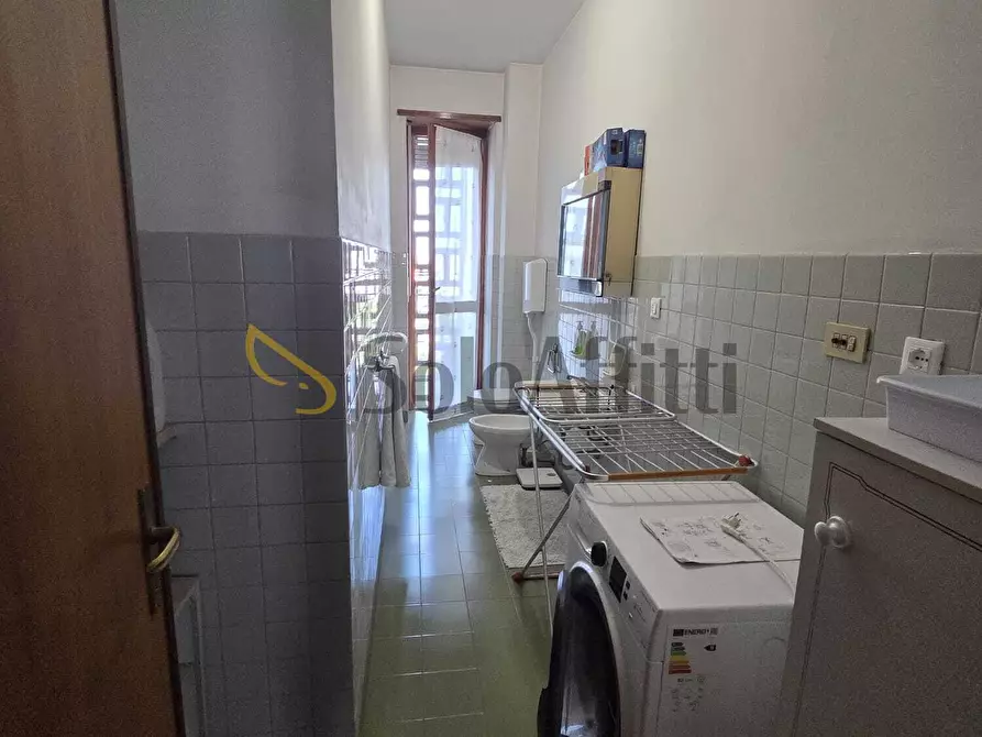 Immagine 11 di Quadrilocale in affitto  a Torino