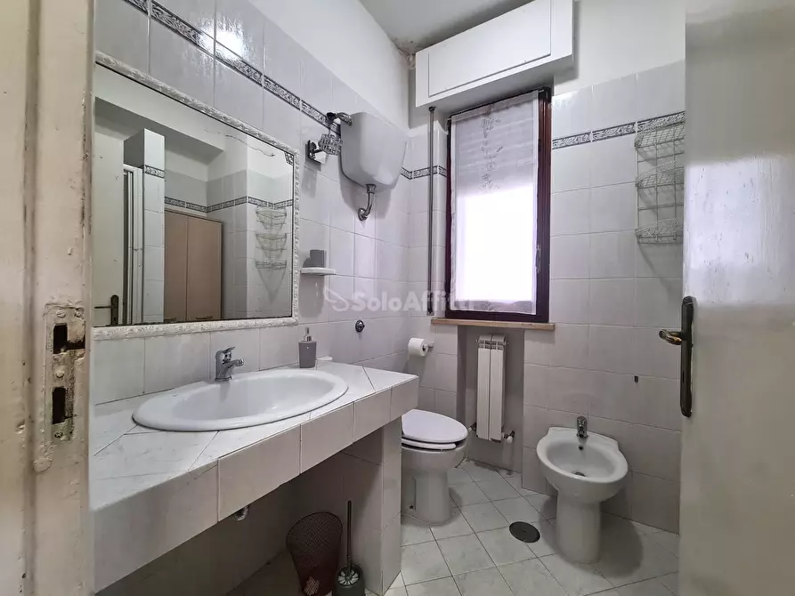 Immagine 10 di Stanza singola in affitto  a Catanzaro