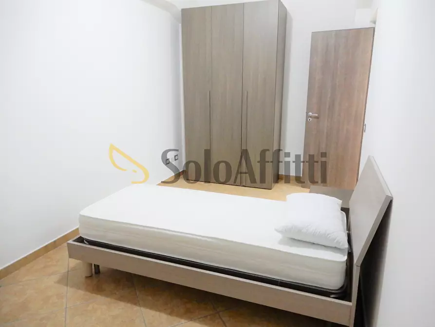 Immagine 8 di Stanza singola in affitto  a Catanzaro