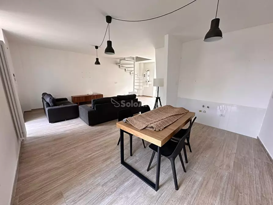 Immagine 26 di Trilocale in affitto  in Via delle Ferriere 20 a Caserta