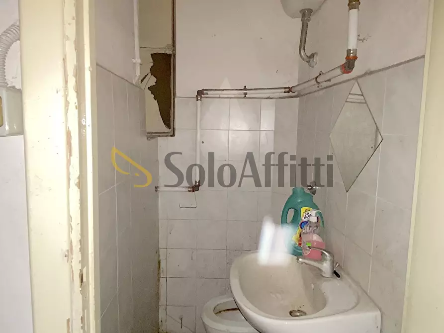 Immagine 14 di Locale commerciale in affitto  in Via Tigrè 71 a Roma