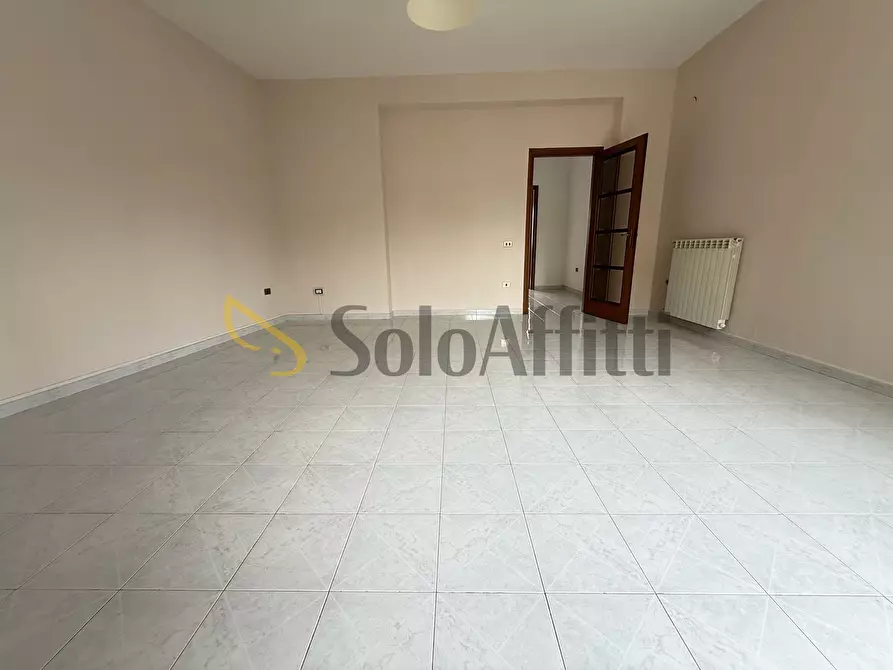 Immagine 4 di Pentalocale in affitto  in Via Assunta 46 a Caserta