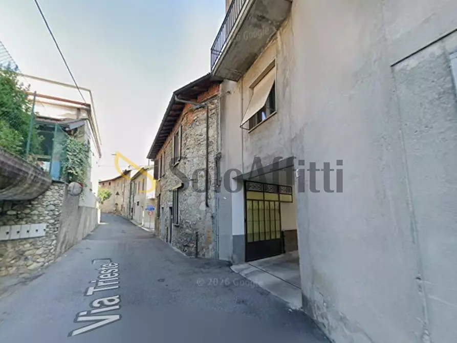 Immagine 16 di Bilocale in affitto  a Gemonio