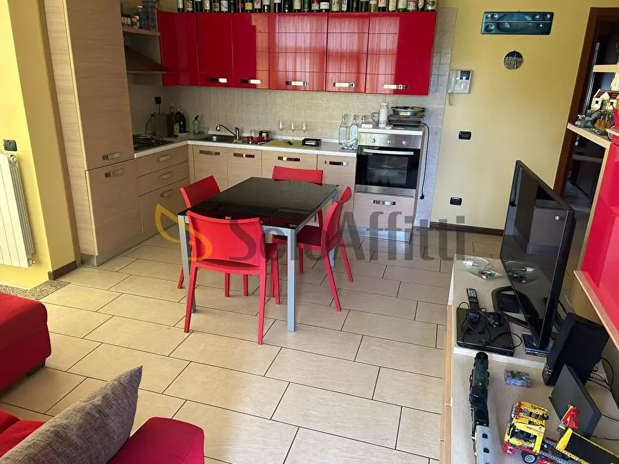 Immagine 2 di Bilocale in affitto  in luigi carcano 160 a Caronno Pertusella