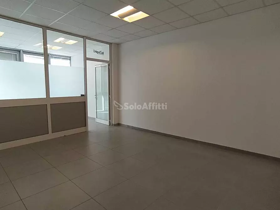 Immagine 9 di Ufficio in affitto  in Zona Fiori a Terni