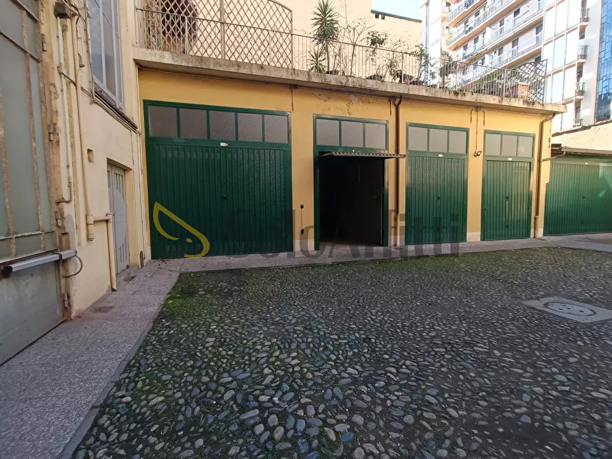 Immagine 3 di Garage in affitto  in VIA MASSENA 48 a Torino