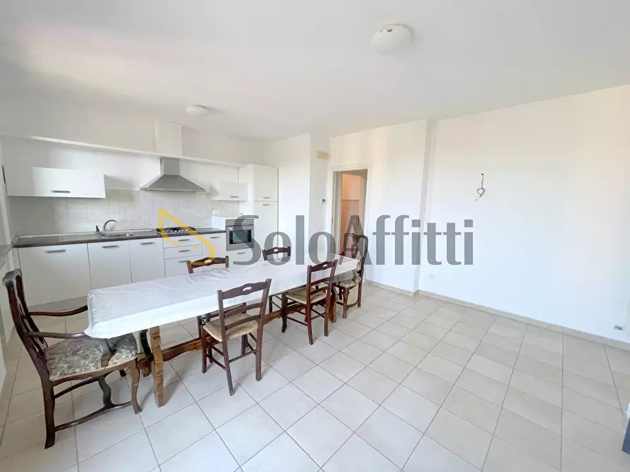 Immagine 5 di Trilocale in affitto  a Osimo