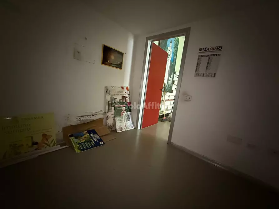 Immagine 5 di Locale commerciale in affitto  in Via Renato de Martino 4 a Caserta
