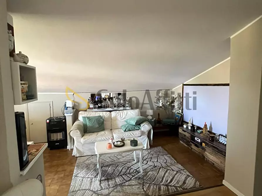 Immagine 9 di Mansarda in affitto  in Via delle Camelie a Anzio