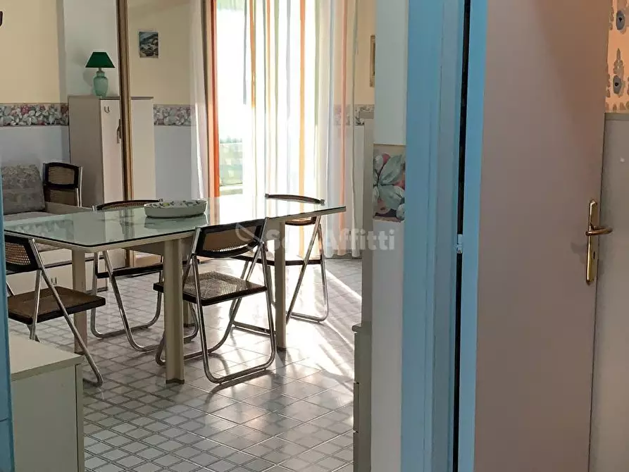 Immagine 32 di Bilocale in affitto  a Giardini-Naxos