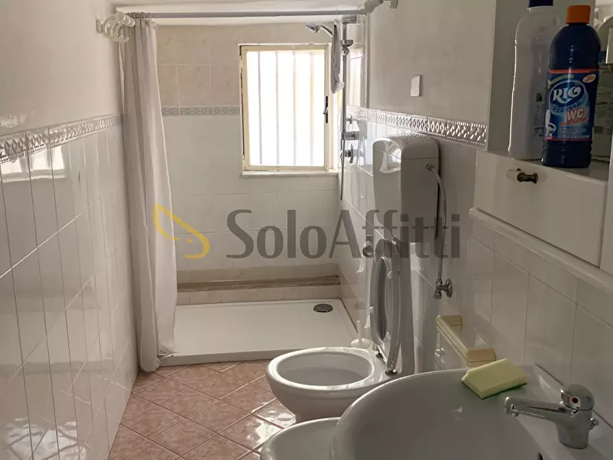 Immagine 6 di Stanza singola in affitto  a Catania