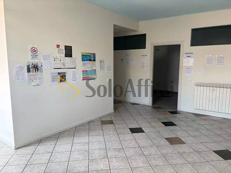 Immagine 2 di Locale commerciale in affitto  in Via Contardo Ferrini 42 a Samarate