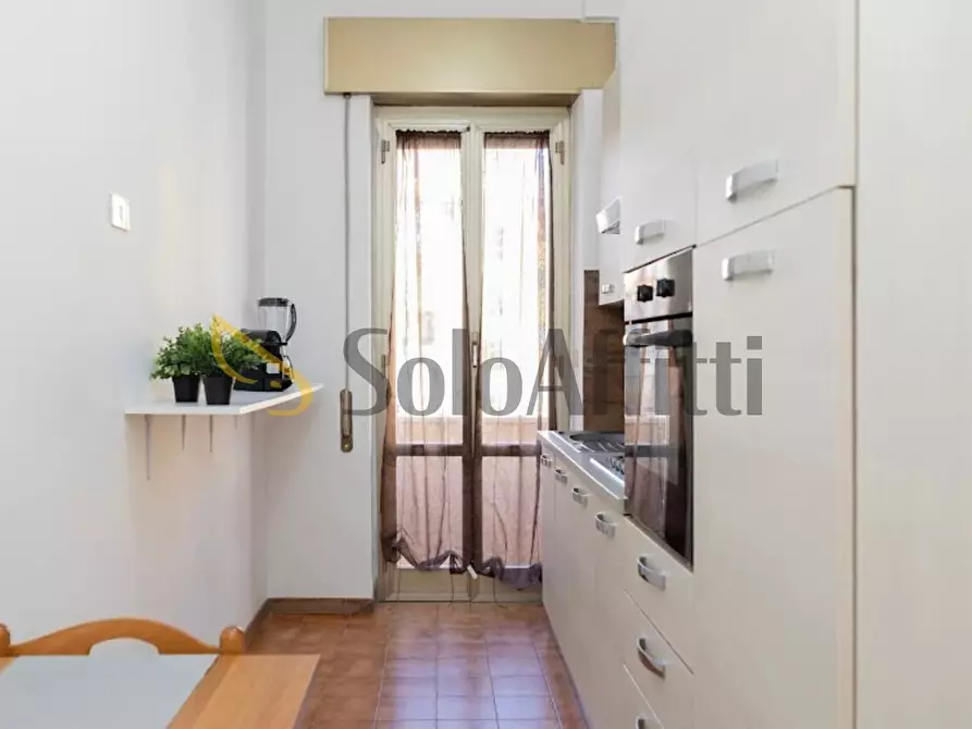 Immagine 12 di Trilocale in affitto  in Viale Vasco de Gama a Roma