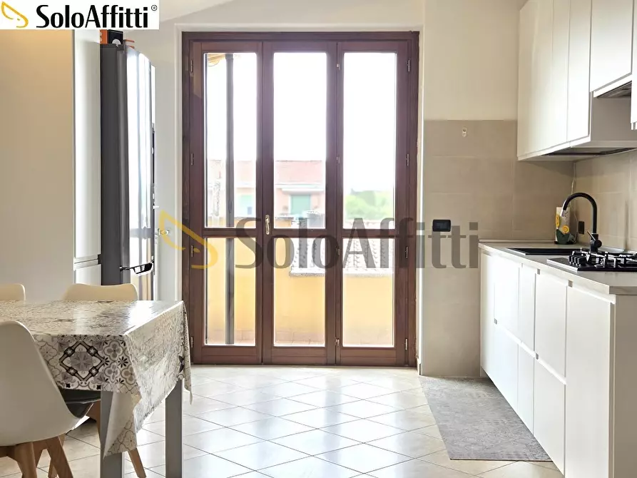 Immagine 3 di Trilocale in affitto  in Via Eugenio Montale 12 a Limbiate