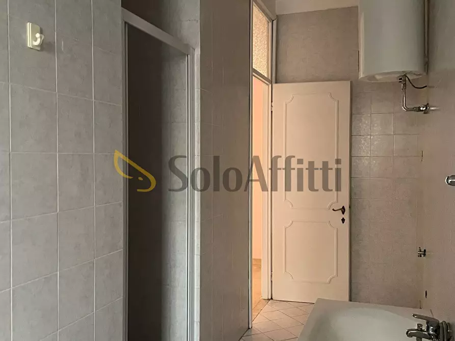 Immagine 16 di Trilocale in affitto  in Corso Svizzera a Torino