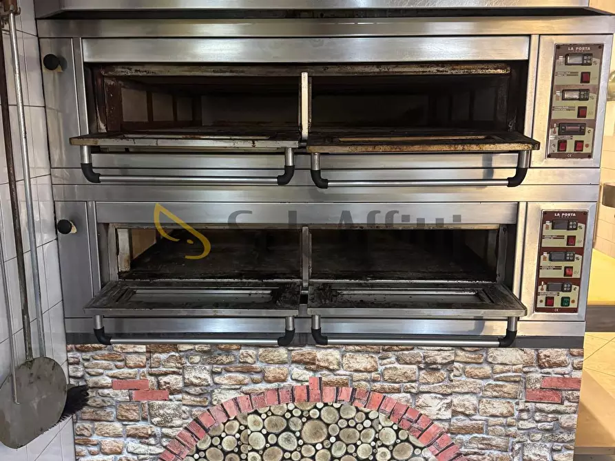 Immagine 4 di Locale commerciale in affitto  a Terni