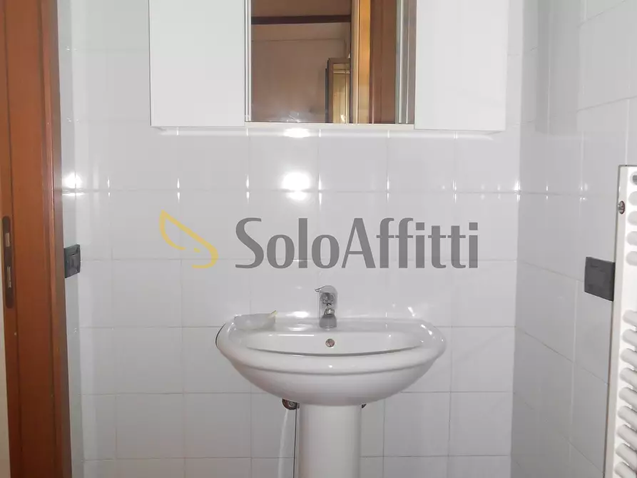Immagine 9 di Monolocale in affitto  a Pavia