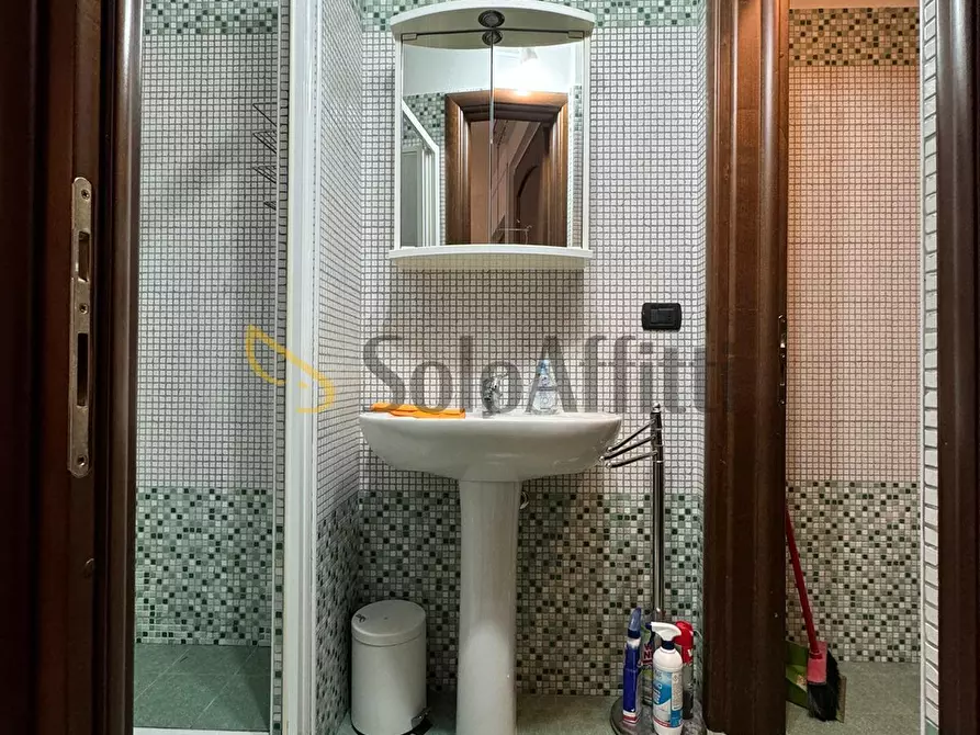 Immagine 10 di Bilocale in affitto  in via Brione a Torino