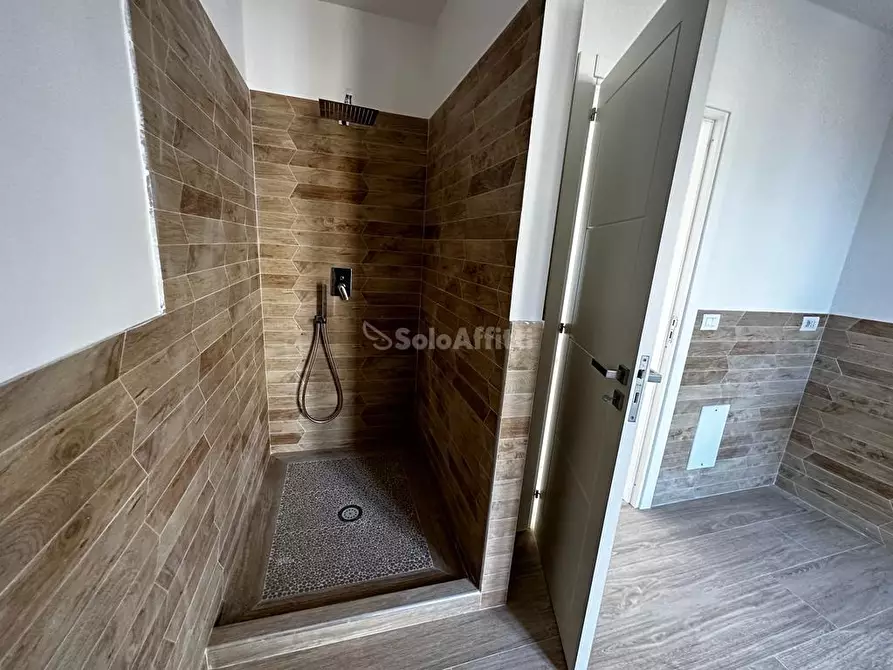 Immagine 13 di Trilocale in affitto  in Via delle Ferriere 20 a Caserta