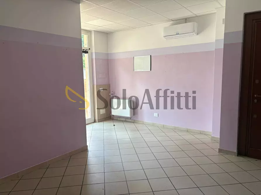 Immagine 1 di Locale commerciale in affitto  in Via Contardo Ferrini 42 a Samarate