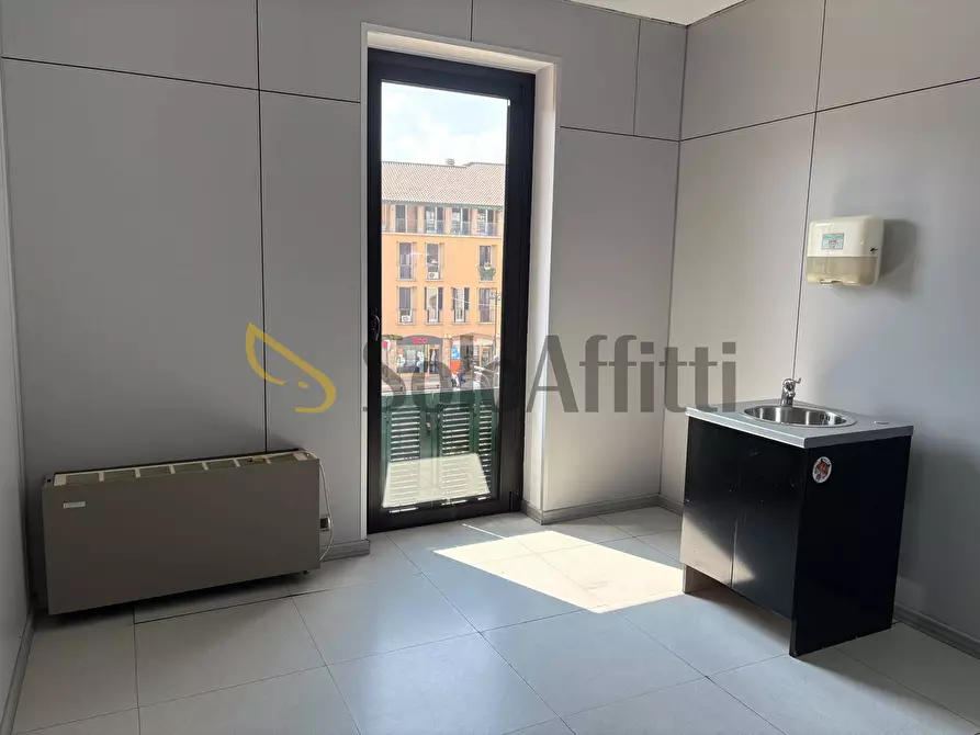 Immagine 11 di Ufficio in affitto  in Piazza Santa Maria 1 a Busto Arsizio