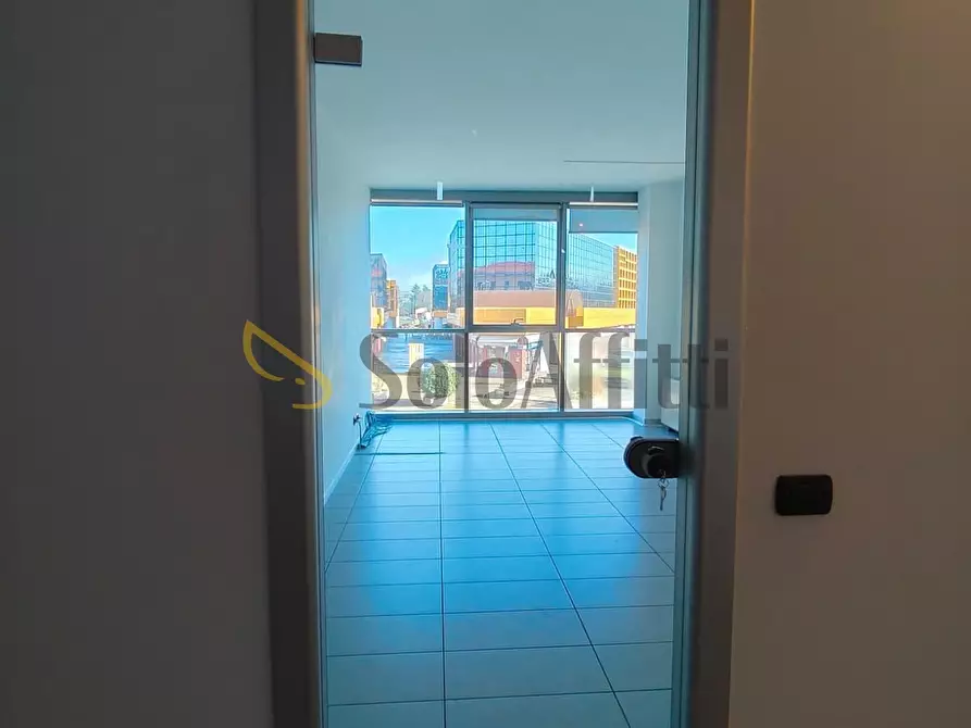 Immagine 19 di Ufficio in affitto  a Gallarate