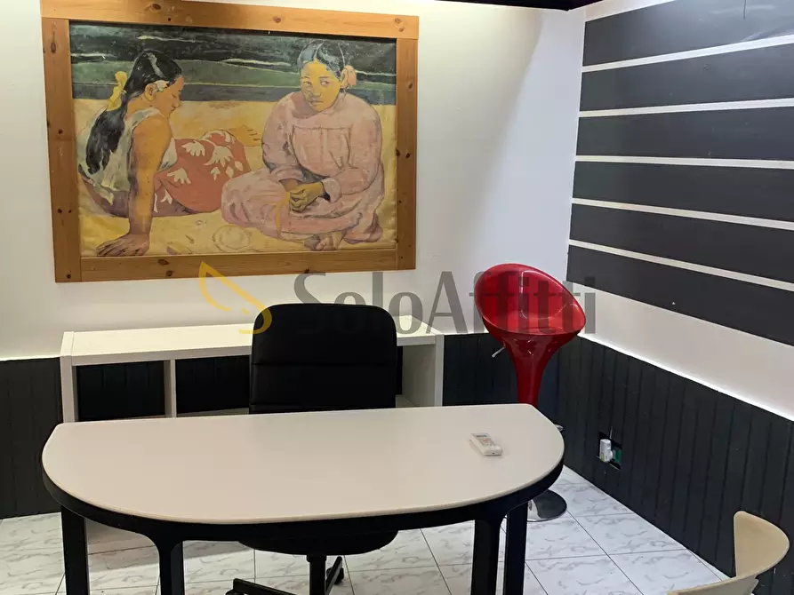Immagine 25 di Ufficio in affitto  in Via delle Zagare 1 a Catania