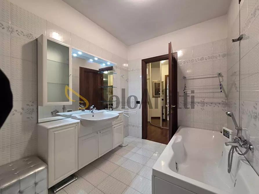 Immagine 5 di Quadrilocale in affitto  in Via Nino Tavoni a Vignola