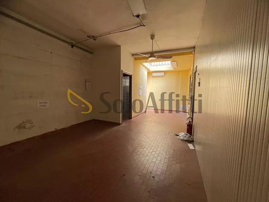 Immagine 4 di Magazzino in affitto  a Torino