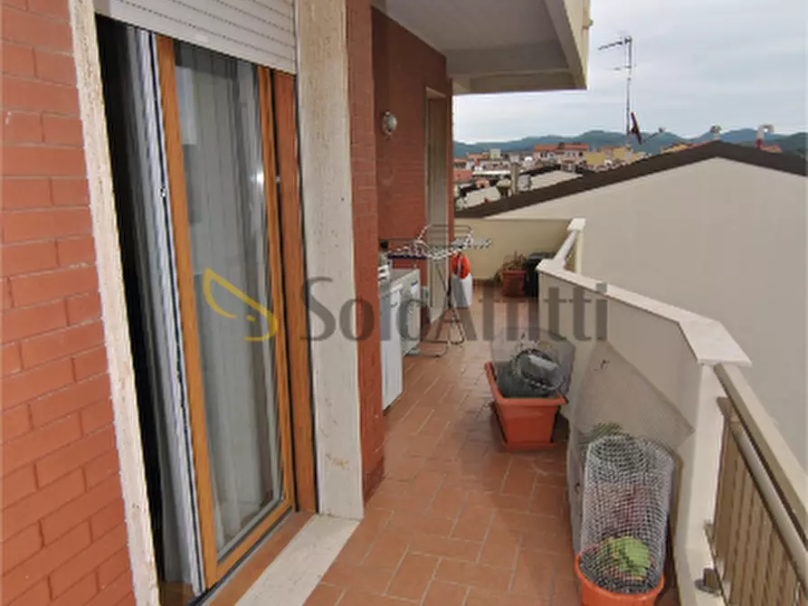 Immagine 12 di Quadrilocale in affitto  in Via San Simone 25/A a Livorno